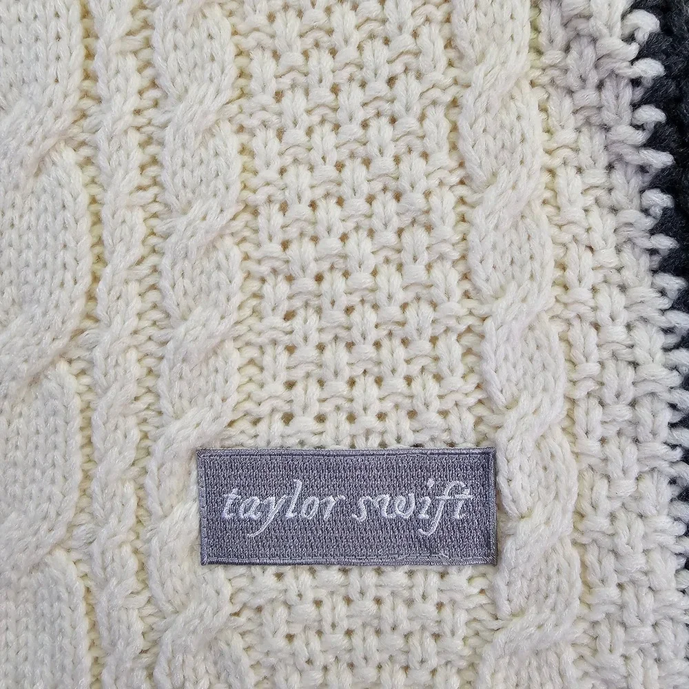 Taylor Swift Folklore Cardigan Scarf Cable Knit Silver Stars Official Merch